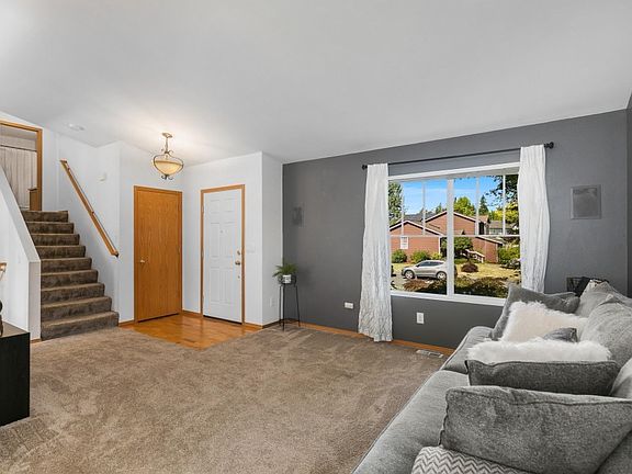 3rd image of 6715 56th Ave NE