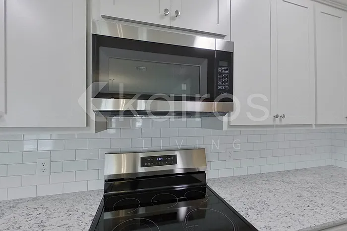 8118 Hendrick Dr — Photo 5
