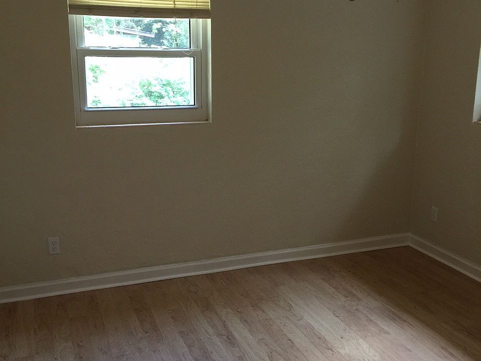 1st image of 1122 NE 22nd Ave