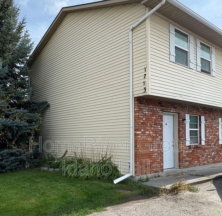 1st image of 1753 Grandview Dr