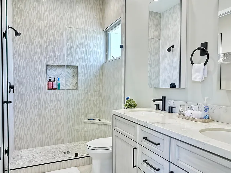 126 Dahlia Ave — Photo 13