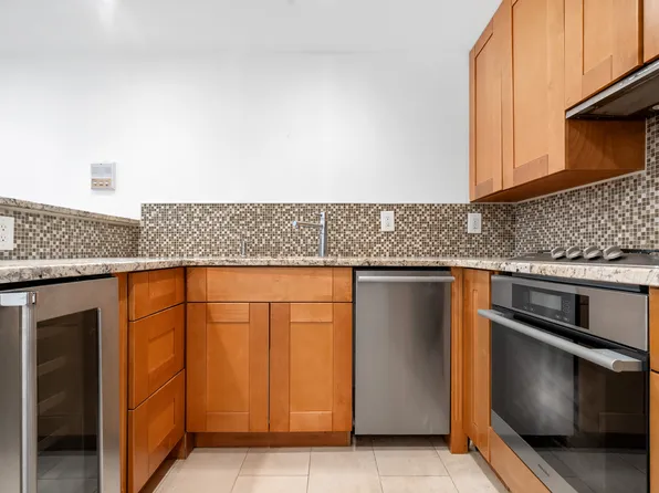 200 West 20th Street image 4 of 18