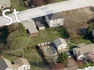 2 Robin St, North Providence, RI 02904