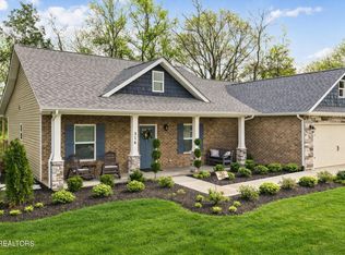 316 Red Rock Rd, Clinton, TN 37716