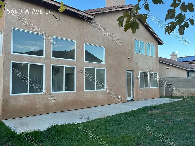 5640 W Avenue L4 — Photo 39
