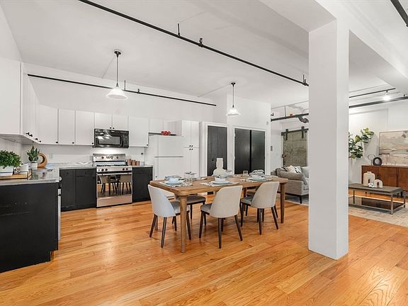 5th image of 13-19 Stanhope St #2B