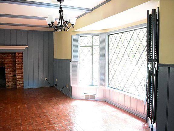 4th image of 1905 Laurelwood Dr