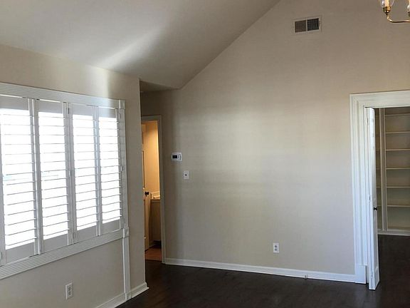 3rd image of 101 Holmes Dr