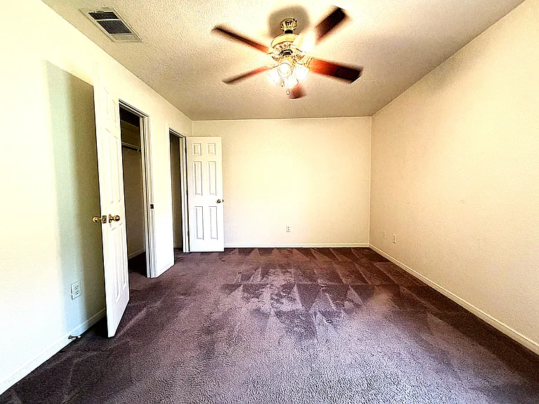 3305 Alicante Ct #B — Photo 11