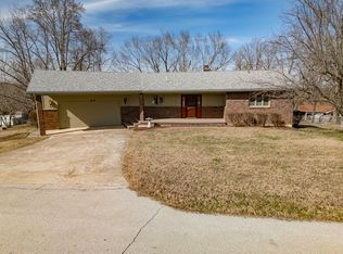 450 Scenic Dr, Forsyth, MO 65653