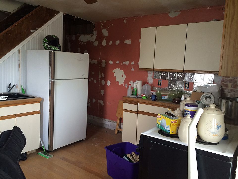 2nd image of 401 W Waterstreet