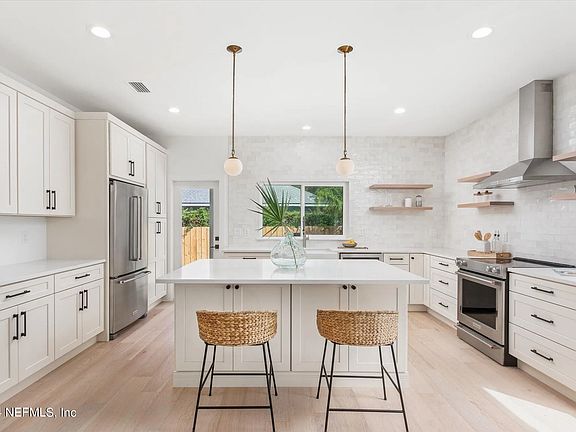 4th image of 1720 Asturias St