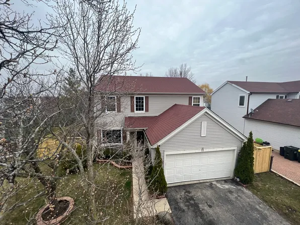 11 Appletree Ct, Lake In The Hills, IL 60156