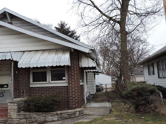 2nd image of 128 N Olive St