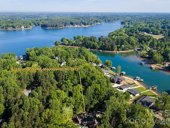3rd image of 623 Normandy Rd