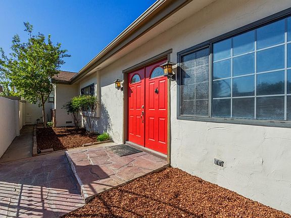 2nd image of 6107 N Maroa Ave