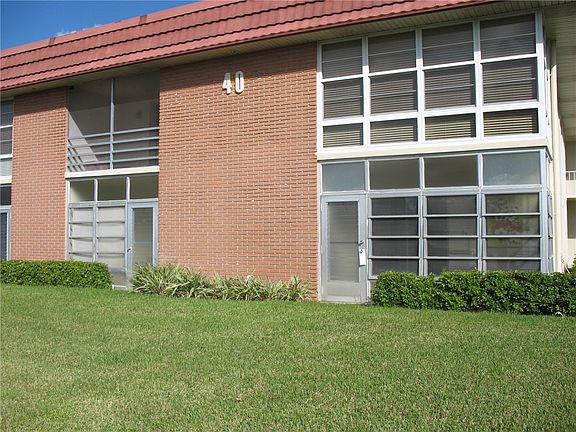 2nd image of 40 Woodland Dr APT 102