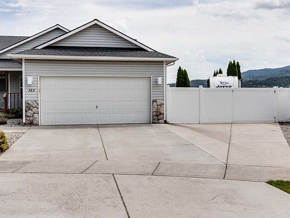 3rd image of 362 N Lynnwood Ct