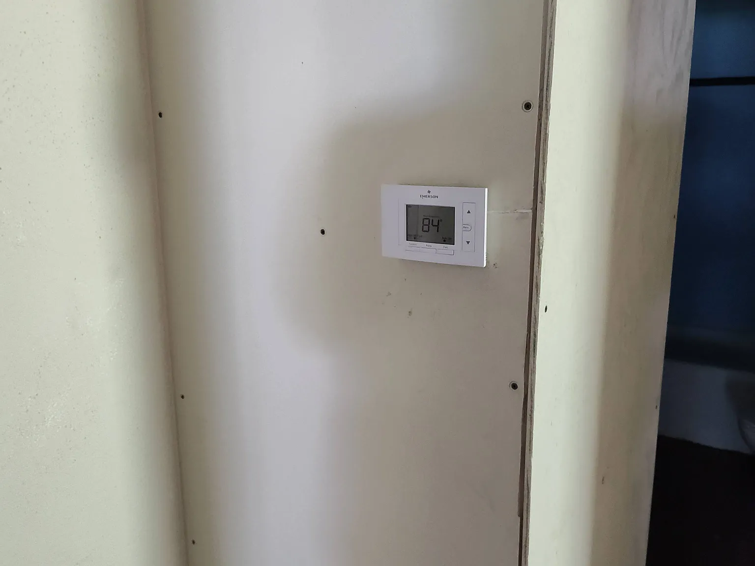 2 bed, 800 sqft, $650 — Photo 2