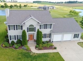2418 Paradise Ct, Kalona, IA 52247