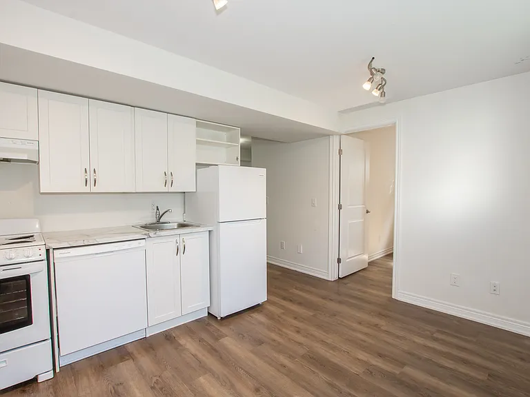 36 Viger Dr #B — Photo 5