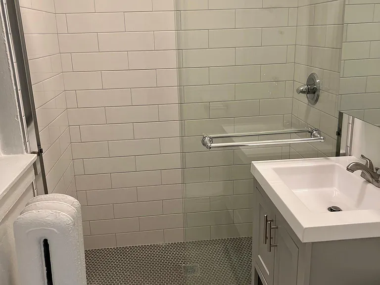 1009 W Oakdale Ave #1A — Photo 4