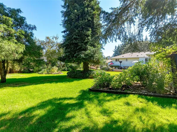 3334 Acemink Rd, Colwood, BC V9C 2J6