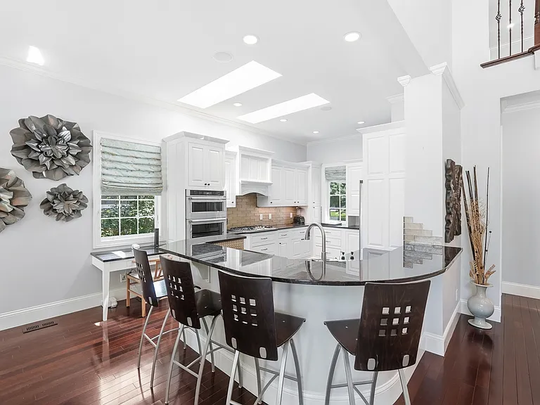 306 Harvard Ave — Photo 10