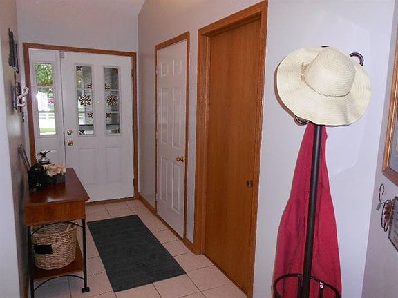 5th image of 8531 Orchard Dr