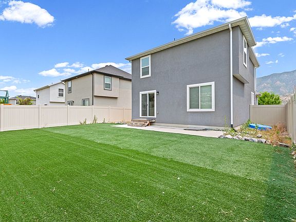5th image of 1754 S Freestone Blvd
