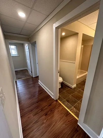 $1795 3 BA, 1 BA Lower Flat with Central Air - Close to UWM - 2500 N Bartlett — Photo 10