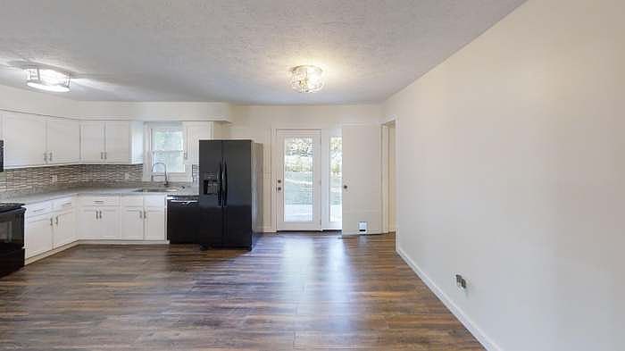 1st image of 507 Lee Ct
