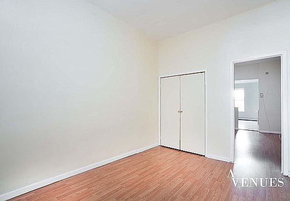 3rd image of 880 Greene Ave Floor 1