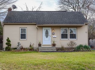 24 Bruen Ct, Rensselaer, NY 12144