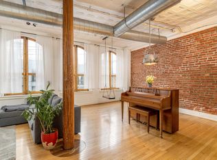 621 N 2nd St #3F, Philadelphia, PA 19123
