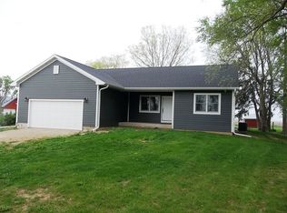 30793 Genesee Rd, Sterling, IL 61081