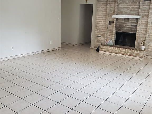 3rd image of 7407 W Fuqua Dr