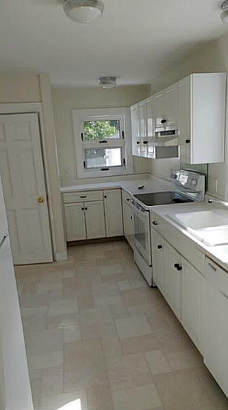 2nd image of 36 Whitwell Ave