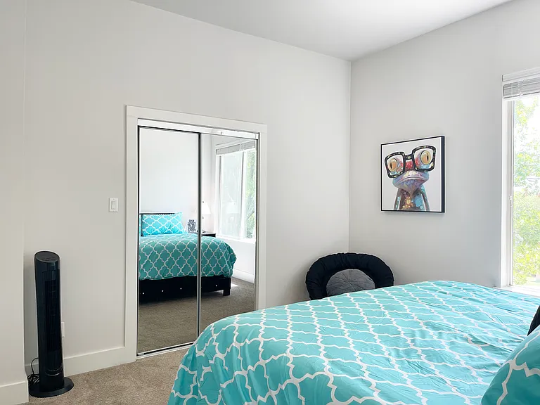 8718 Boundbrook Ave — Photo 9