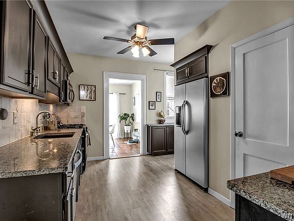 5th image of 219 Ashland Ave