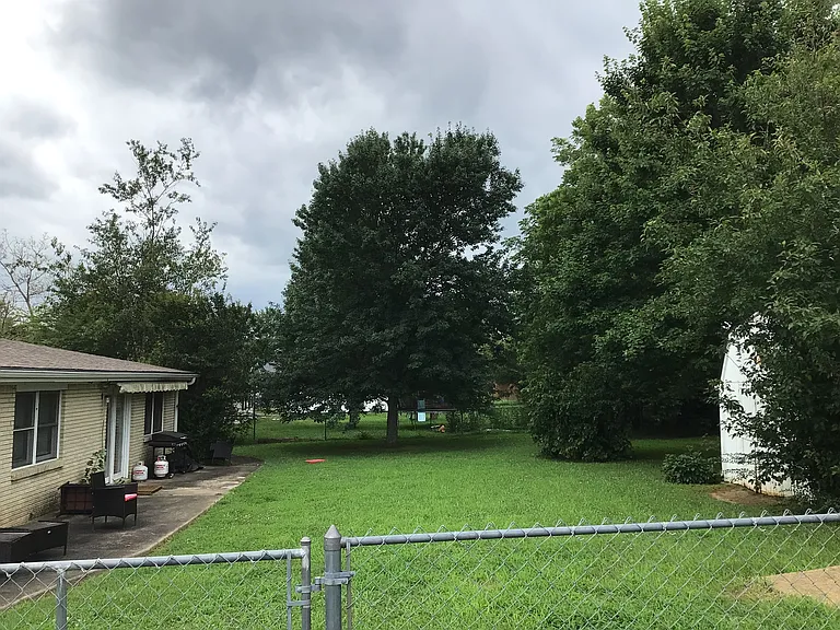 1607 Hamilton Ave — Photo 17