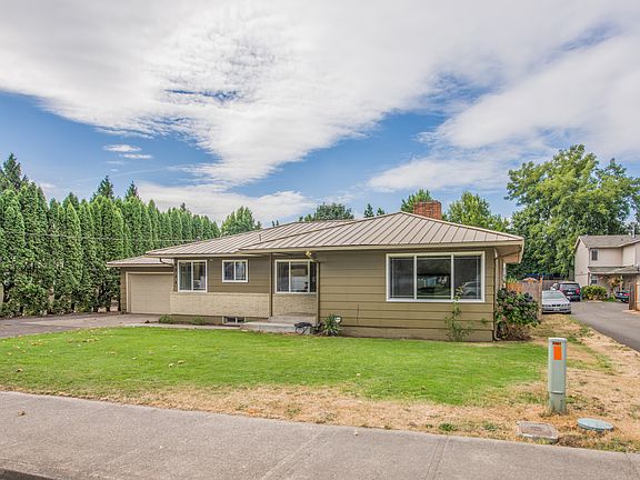 2nd image of 6904 NE 124th Ave