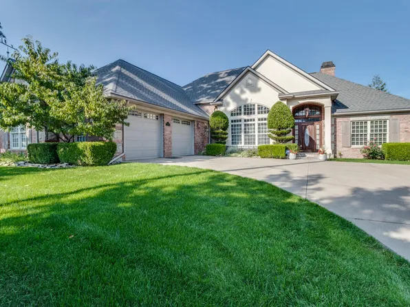 1200 Lakeside Dr S, Battle Creek, MI 49015