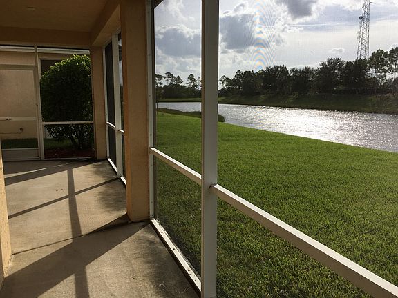 4th image of 10066 SW Chadwick Dr