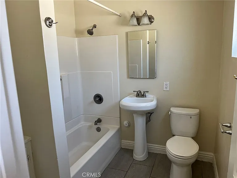 626 N Anna Dr — Photo 9