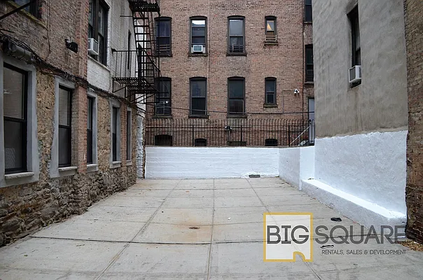 Rented by Big Square Realty LLC | media 11