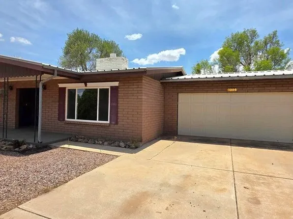 1004 E Mescal Dr, Pearce, AZ 85625