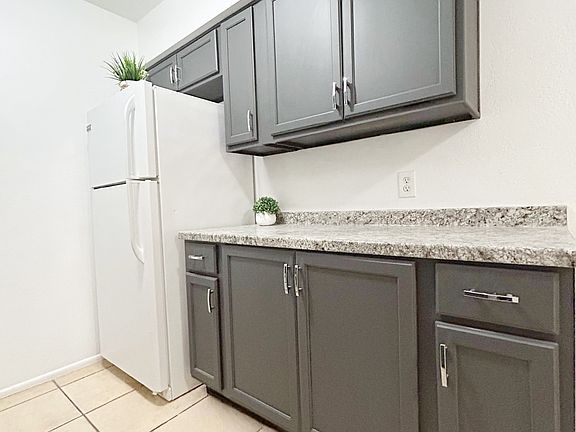 2nd image of 240 S Doran APT 3