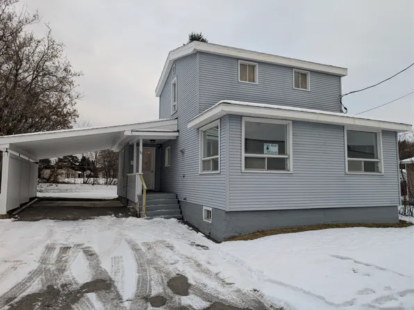 116 6th Ave, Madawaska, ME 04756
