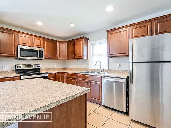 5th image of 617 Keystone St